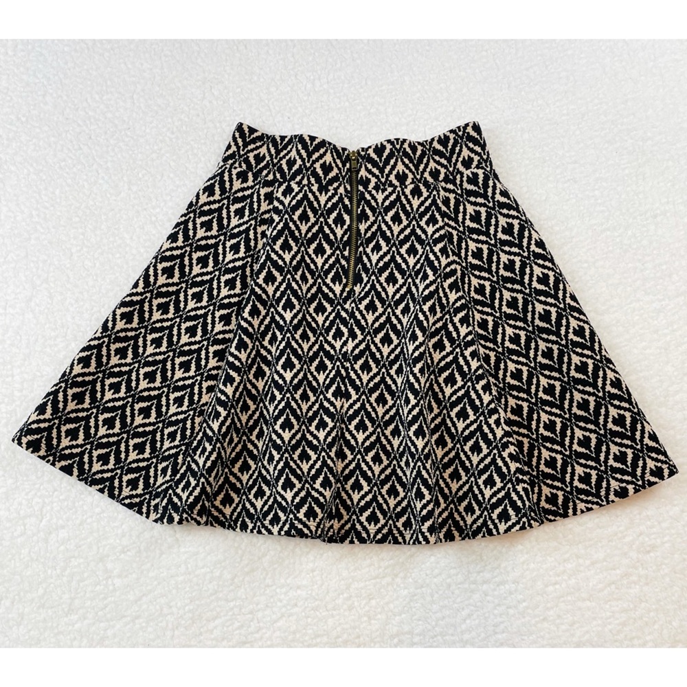 FORA • Tan and Black Geometric Print Skater Mini Skirt, XS - Picture 8 of 16